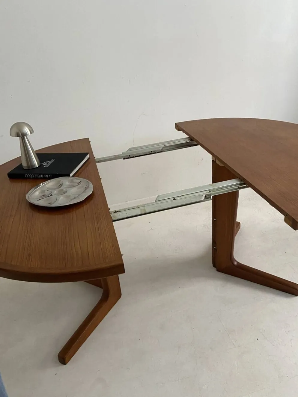 Table vintage danoise en teck – années 60