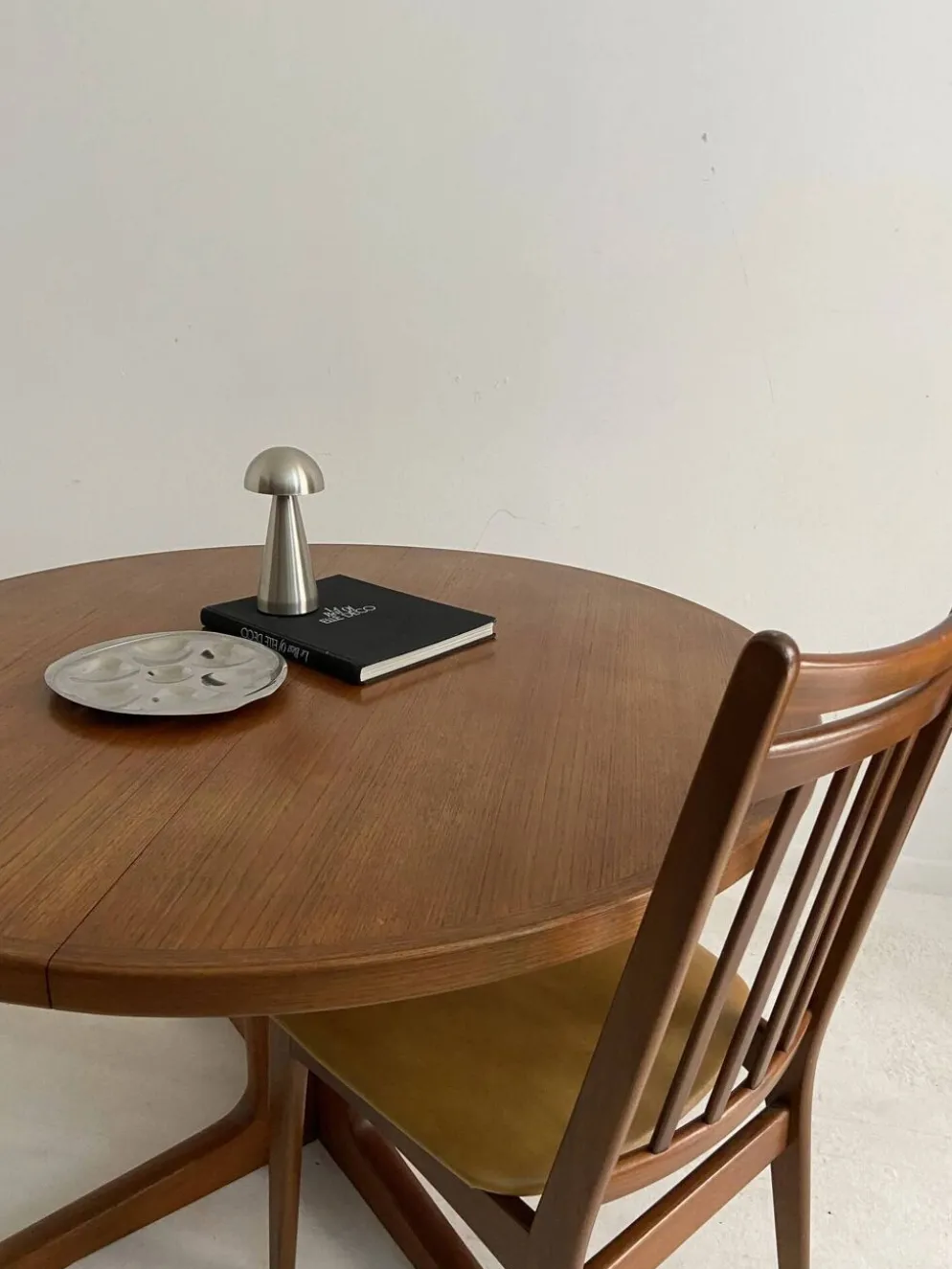 Table vintage danoise en teck – années 60