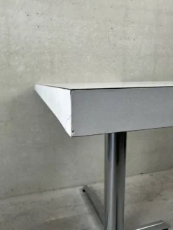 Table vintage en formica et chrome