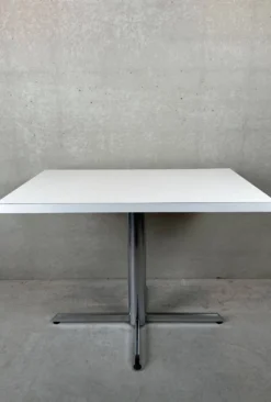 Table vintage en formica et chrome