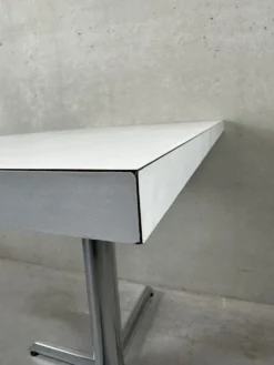 Table vintage en formica et chrome