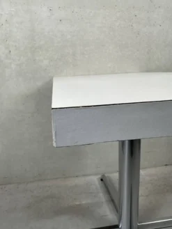 Table vintage en formica et chrome