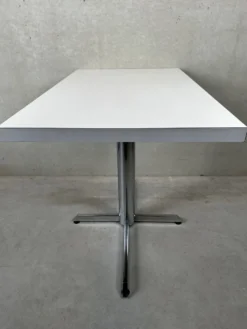 Table vintage en formica et chrome