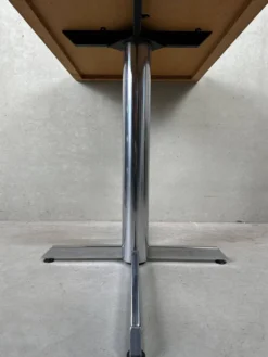Table vintage en formica et chrome
