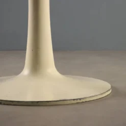 Table vintage en métal avec plateau en marbre, design Italie années 1970