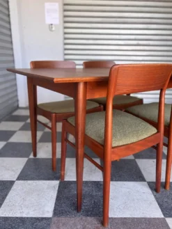 Table vintage en teck