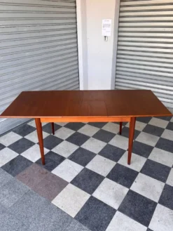 Table vintage en teck