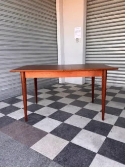 Table vintage en teck