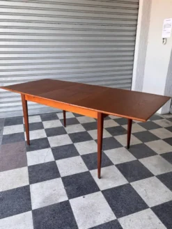 Table vintage en teck
