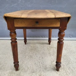 Table XIXe en Orme et Merisier : L'élégance Louis-Philippe