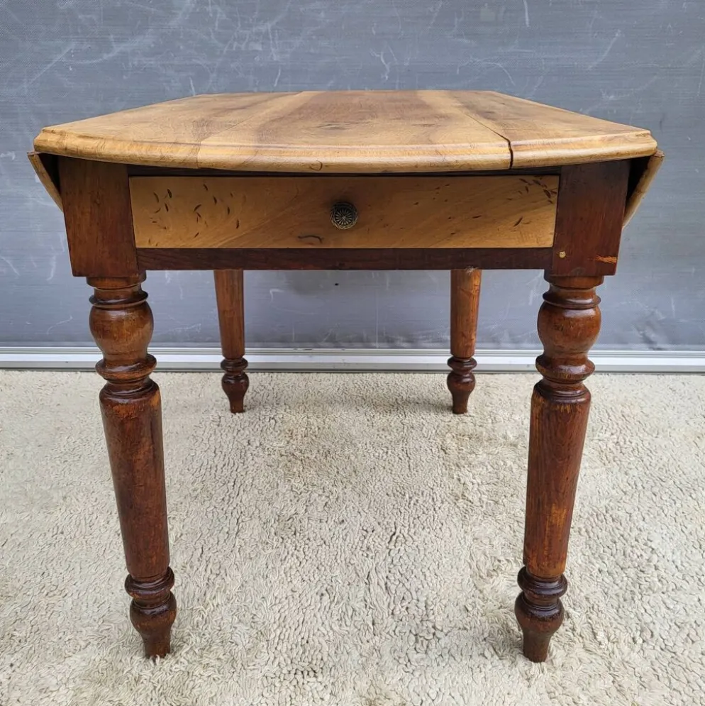 Table XIXe en Orme et Merisier : L'élégance Louis-Philippe