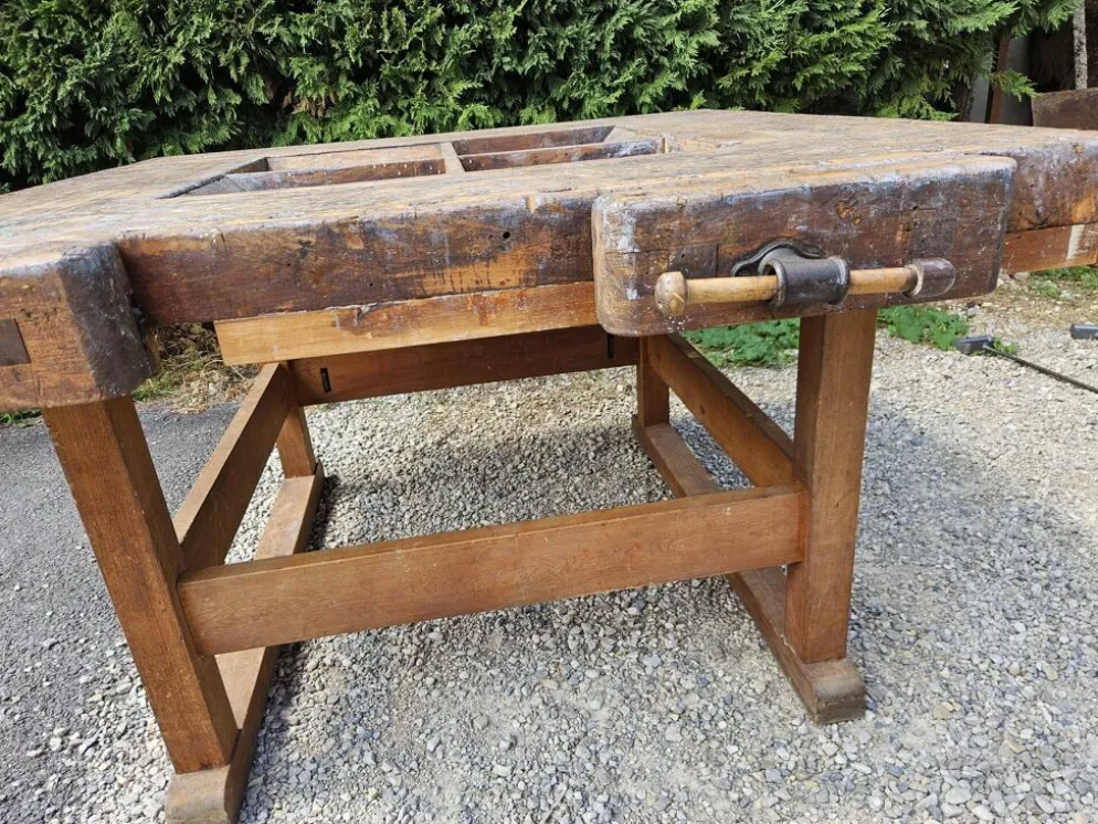 Établi ancien de sculpteur