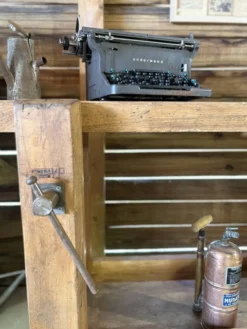 Établi ancien 2m entièrement rénové – pièce unique – style industriel