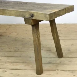 Établi ancien / Table de ferme solide