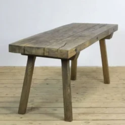 Établi ancien / Table de ferme solide