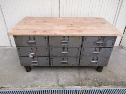 Établi d'atelier ancien, vintage, métal et bois