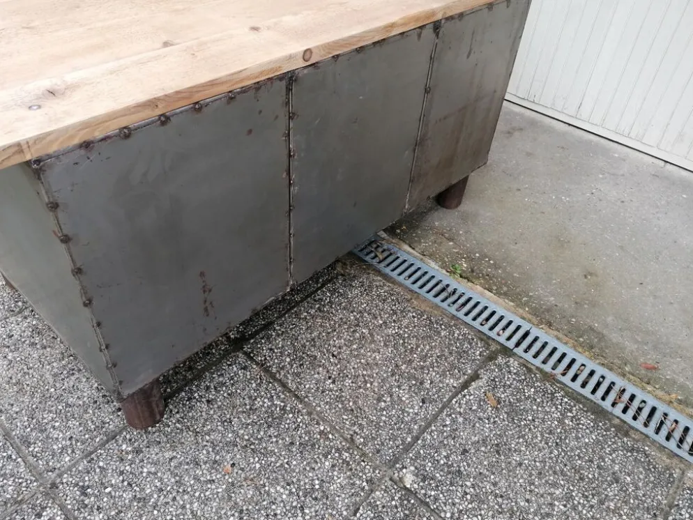 Établi d'atelier ancien, vintage, métal et bois