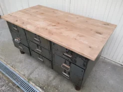 Établi d'atelier ancien, vintage, métal et bois