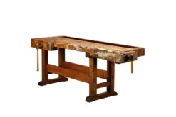 Établi de menuisier vintage en bois industriel rustique avec deux étaux