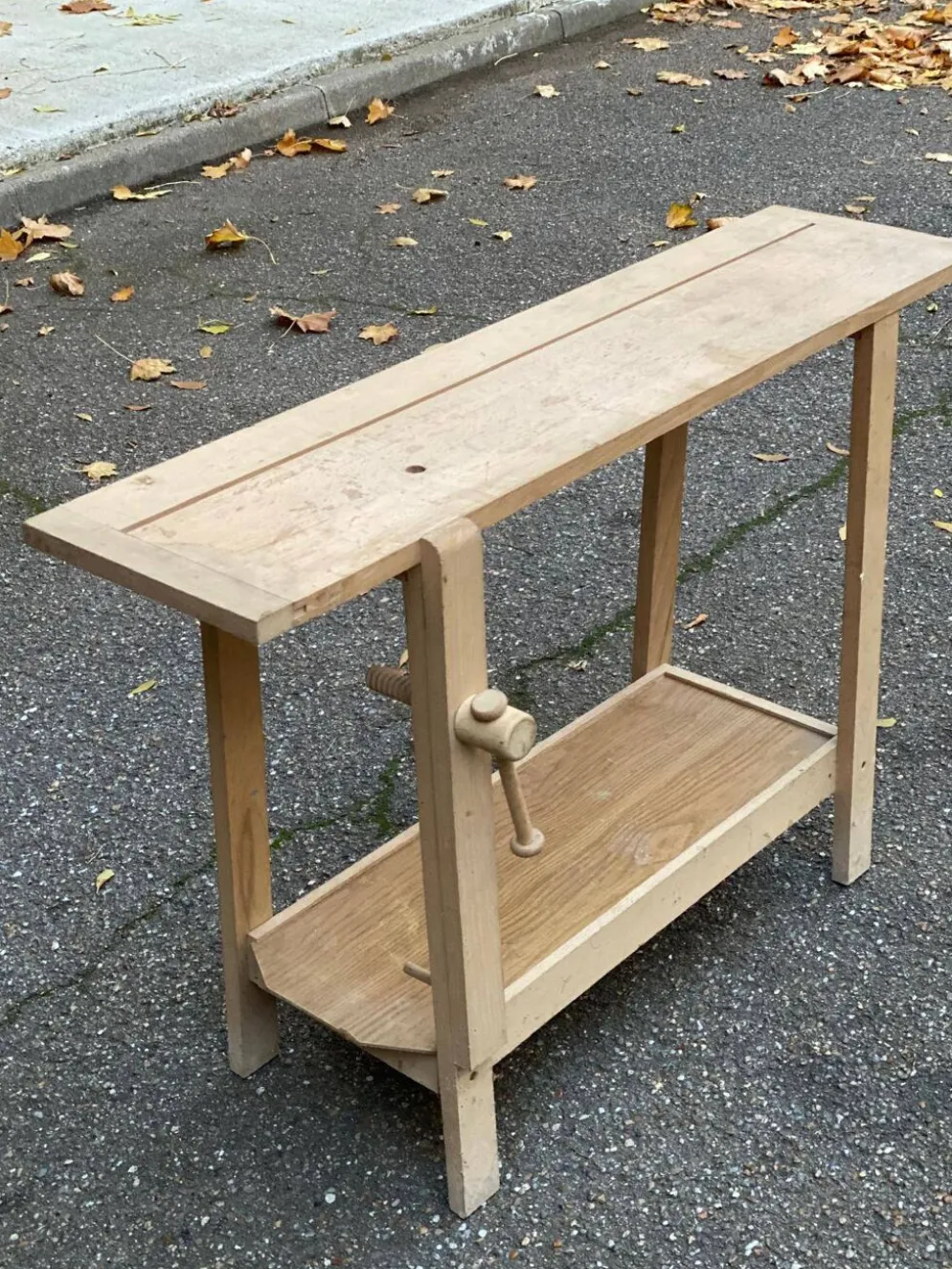 Établi en bois massif avec rangement
