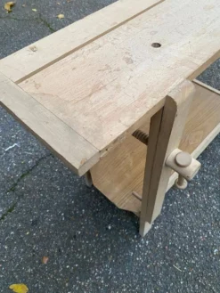 Établi en bois massif avec rangement