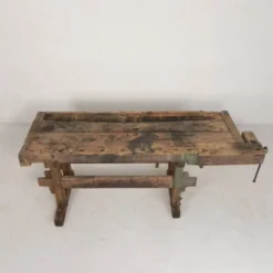 Établi industriel en bois avec étau, 194 cm de long, années 1930