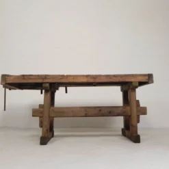 Établi industriel en bois avec étau, 194 cm de long, années 1930