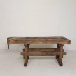 Établi industriel en bois avec étau, 194 cm de long, années 1930