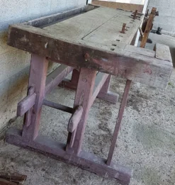 Établi solide en bois