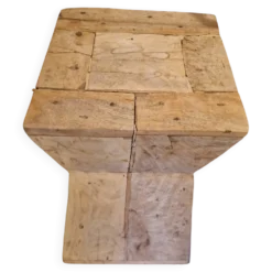 Tabouret en bois massif