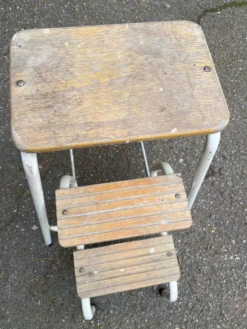 Tabouret escabeau pliable en bois massif et acier blanc