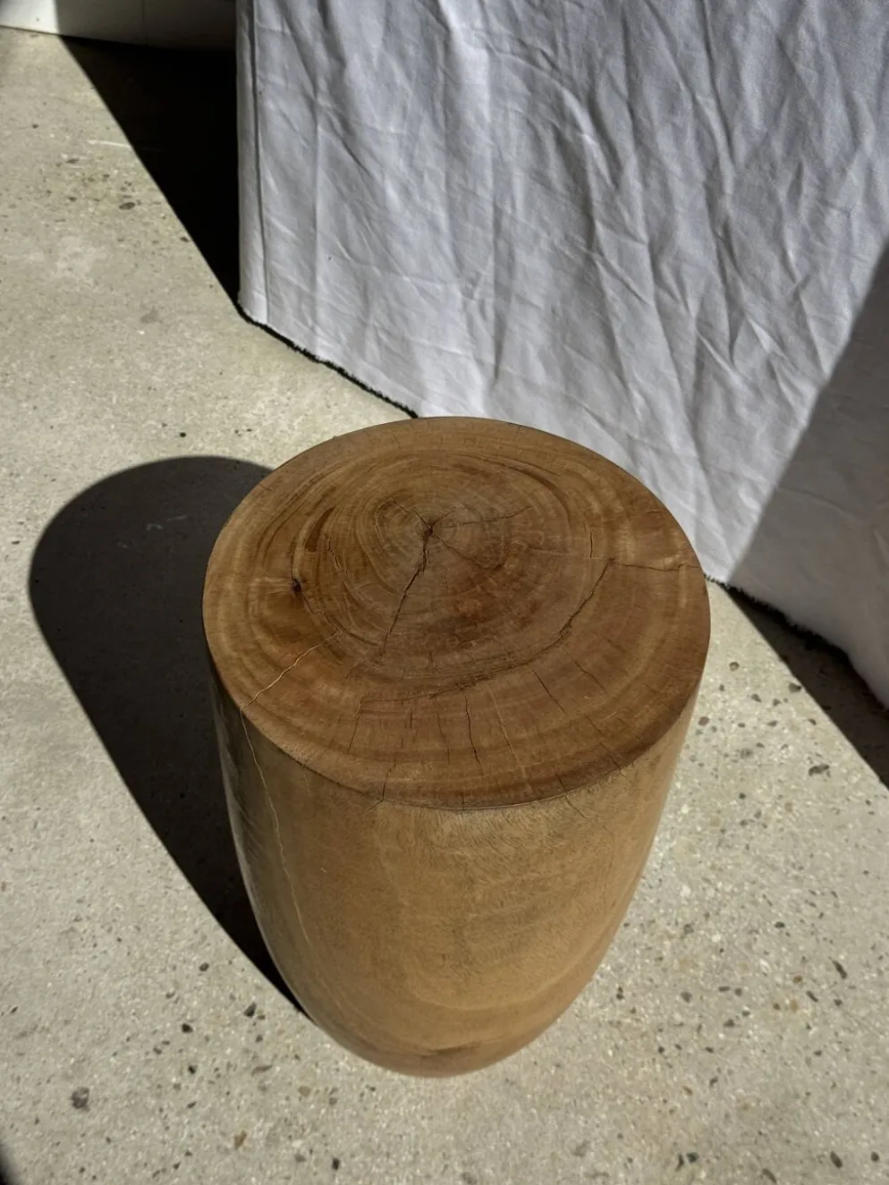 Tabouret, table d'appoint, bout de canapé en manguier massif cylindrique