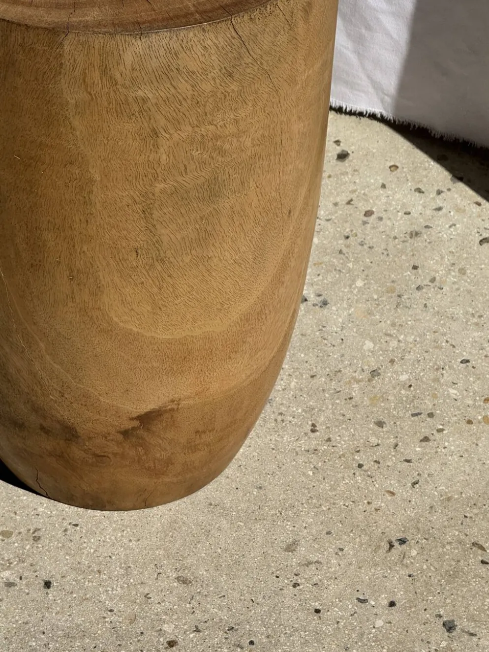 Tabouret, table d'appoint, bout de canapé en manguier massif cylindrique