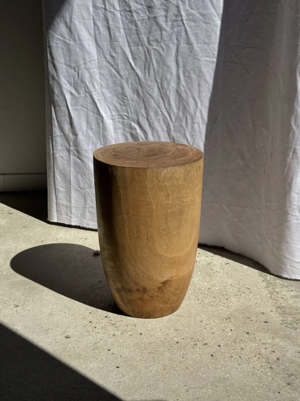 Tabouret, table d'appoint, bout de canapé en manguier massif cylindrique