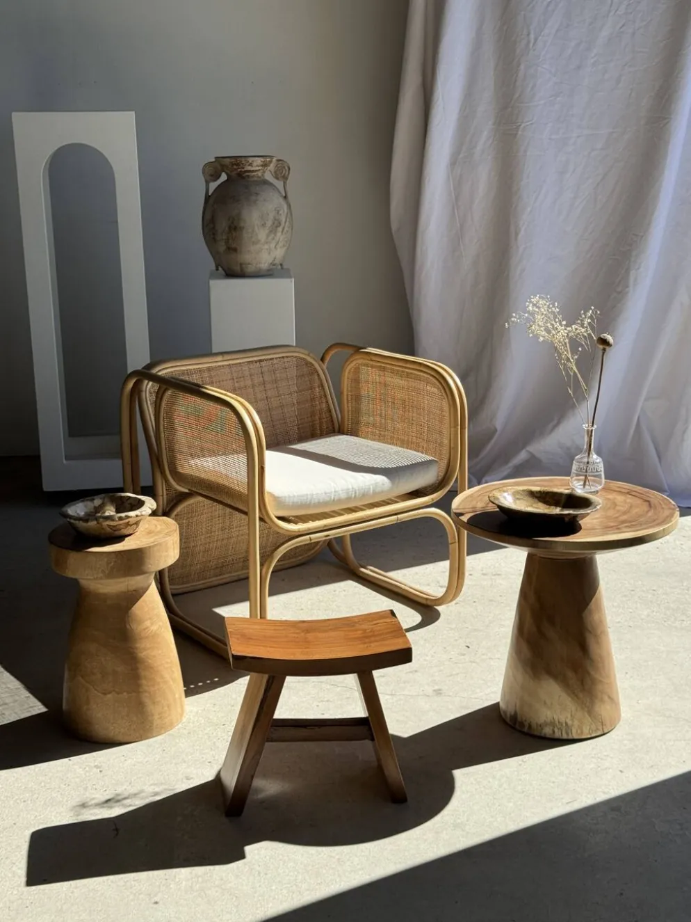 Tabouret, table d'appoint, bout de canapé en manguier massif totem naturel