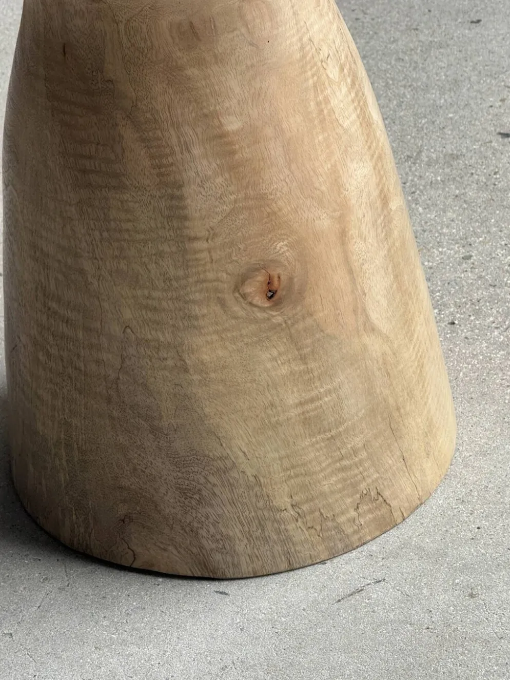 Tabouret, table d'appoint, bout de canapé en manguier massif totem naturel