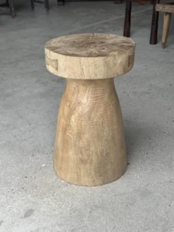 Tabouret, table d'appoint, bout de canapé en manguier massif totem naturel