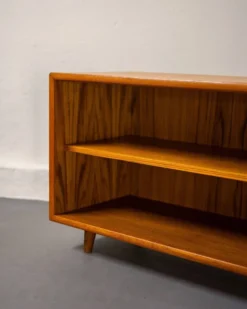 Étagère basse mid-century en teck