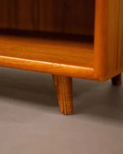 Étagère basse mid-century en teck