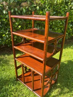 Étagère bibliothèque en rotin vintage