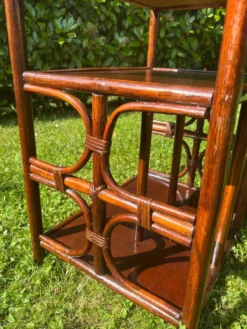 Étagère bibliothèque en rotin vintage