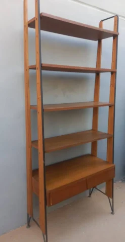 Étagère bibliothèque scandinave vintage en teck et métal noir – Design