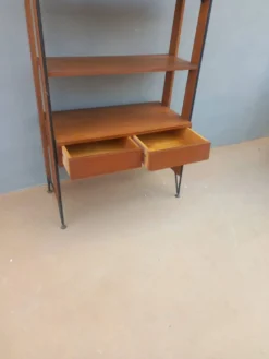 Étagère bibliothèque scandinave vintage en teck et métal noir – Design