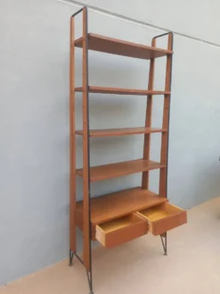 Étagère bibliothèque scandinave vintage en teck et métal noir – Design