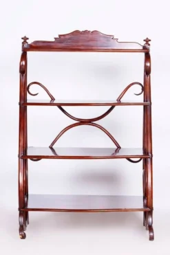 Étagère Biedermeier en hêtre et noyer attribuée à Thonet, Autriche, Vienne, années 1910.