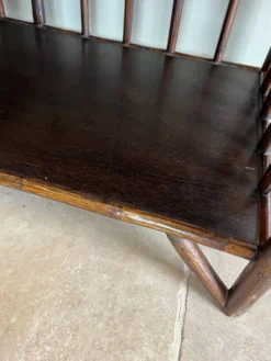 Étagère console en rotin brun