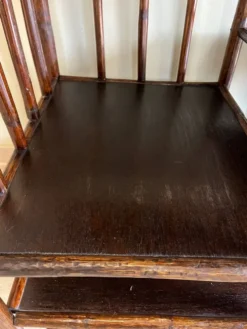 Étagère console en rotin brun