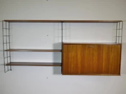Étagère à cordes de milieu de siècle en teck avec cabinet secrétaire, années 1960