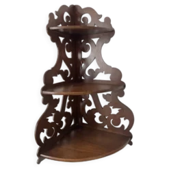 étagère d'angle anceinne en bois ajouré 3 plateaux