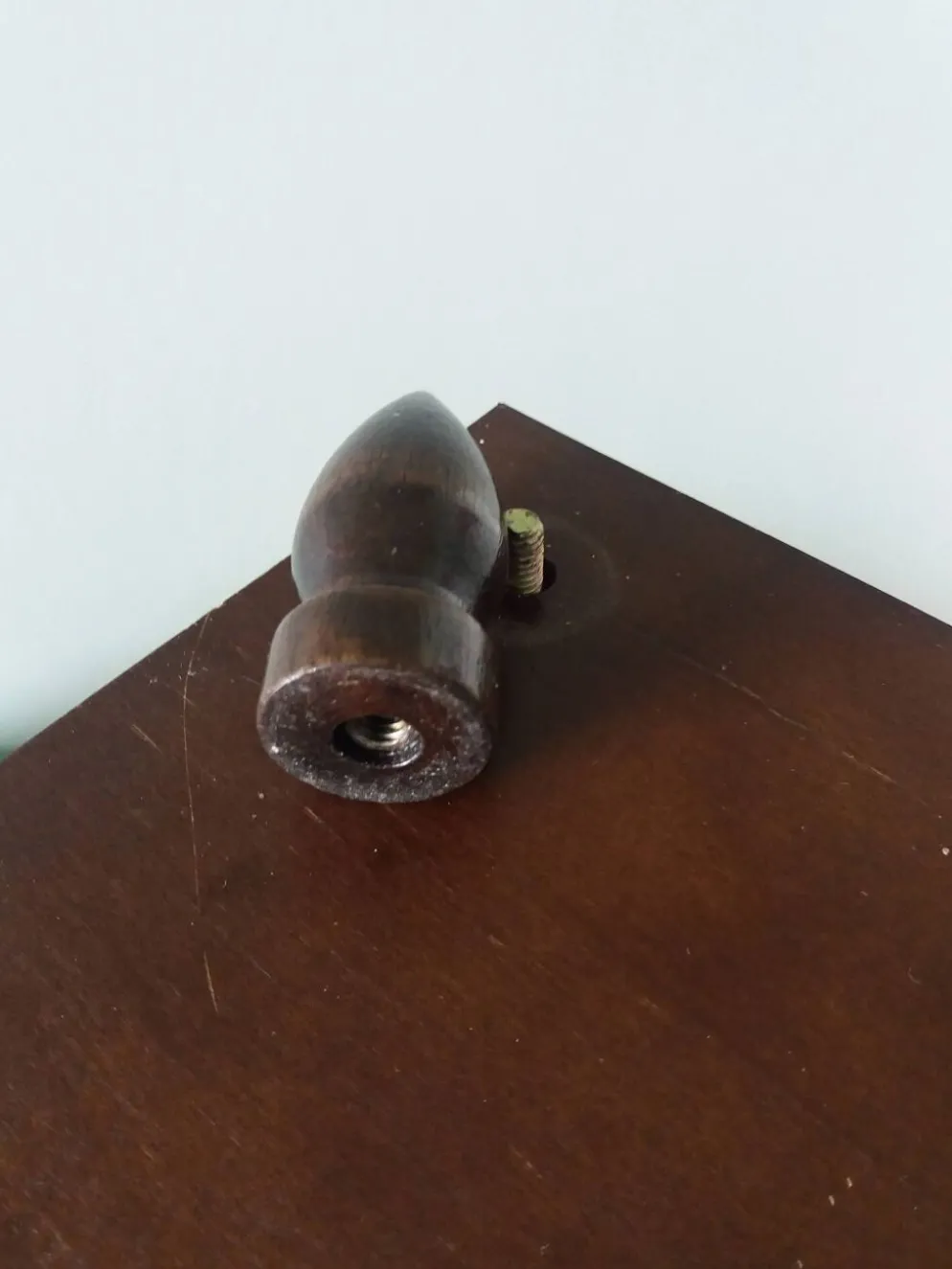 Étagère d’angle, encoignure